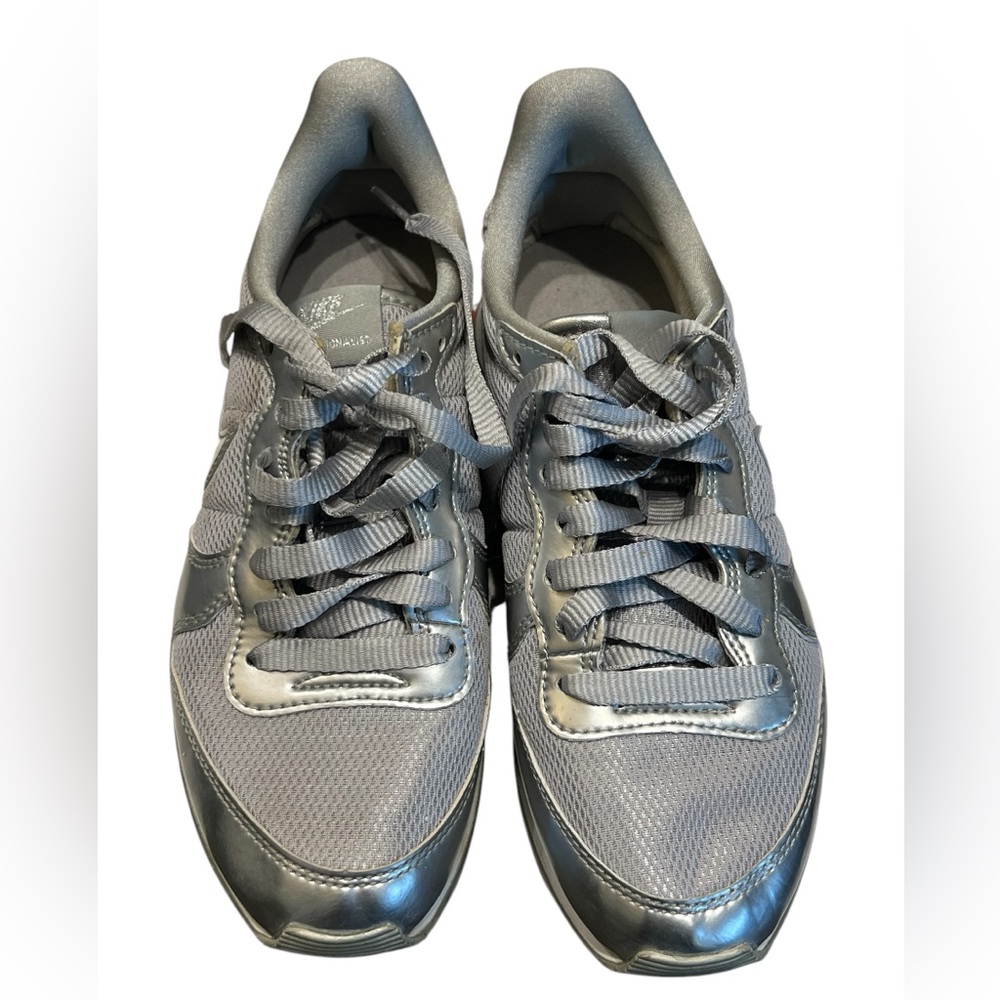 Rare Silver Nike internationalist  Sneakers - Picture 4 of 12